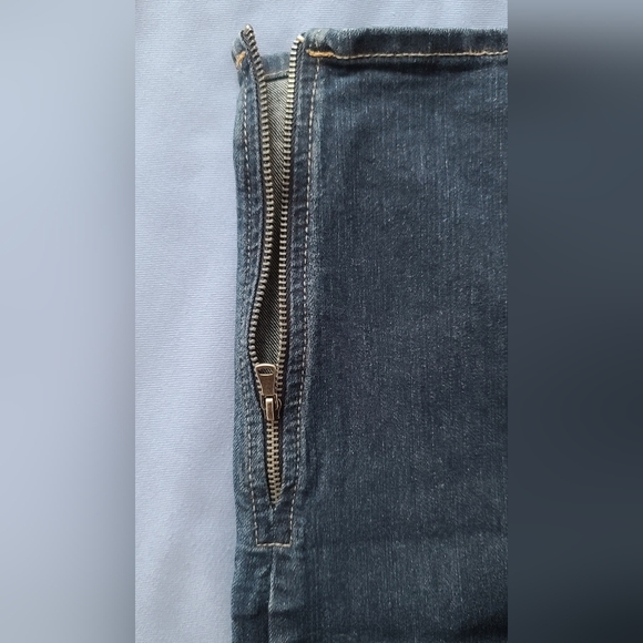 PAIGE Dark Wash Peg Ankle Zip Skinny Jeans - Picture 5 of 7